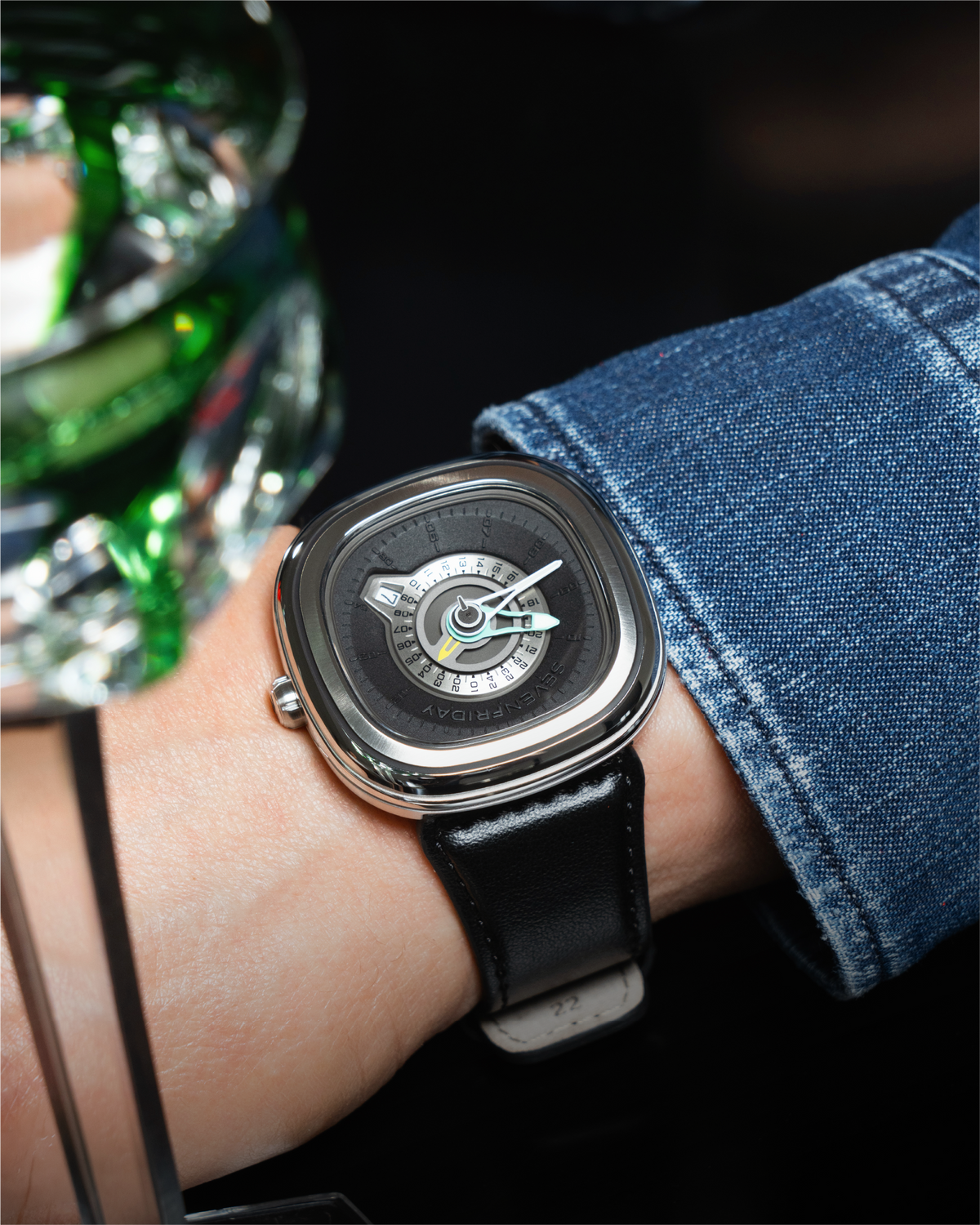 SEVENFRIDAY PG1/01 GMT – Mean Time