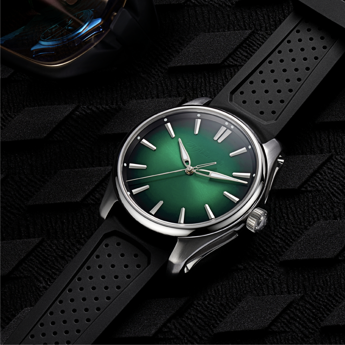 H. Moser & Cie Pioneer Centre Seconds - Cosmic Green