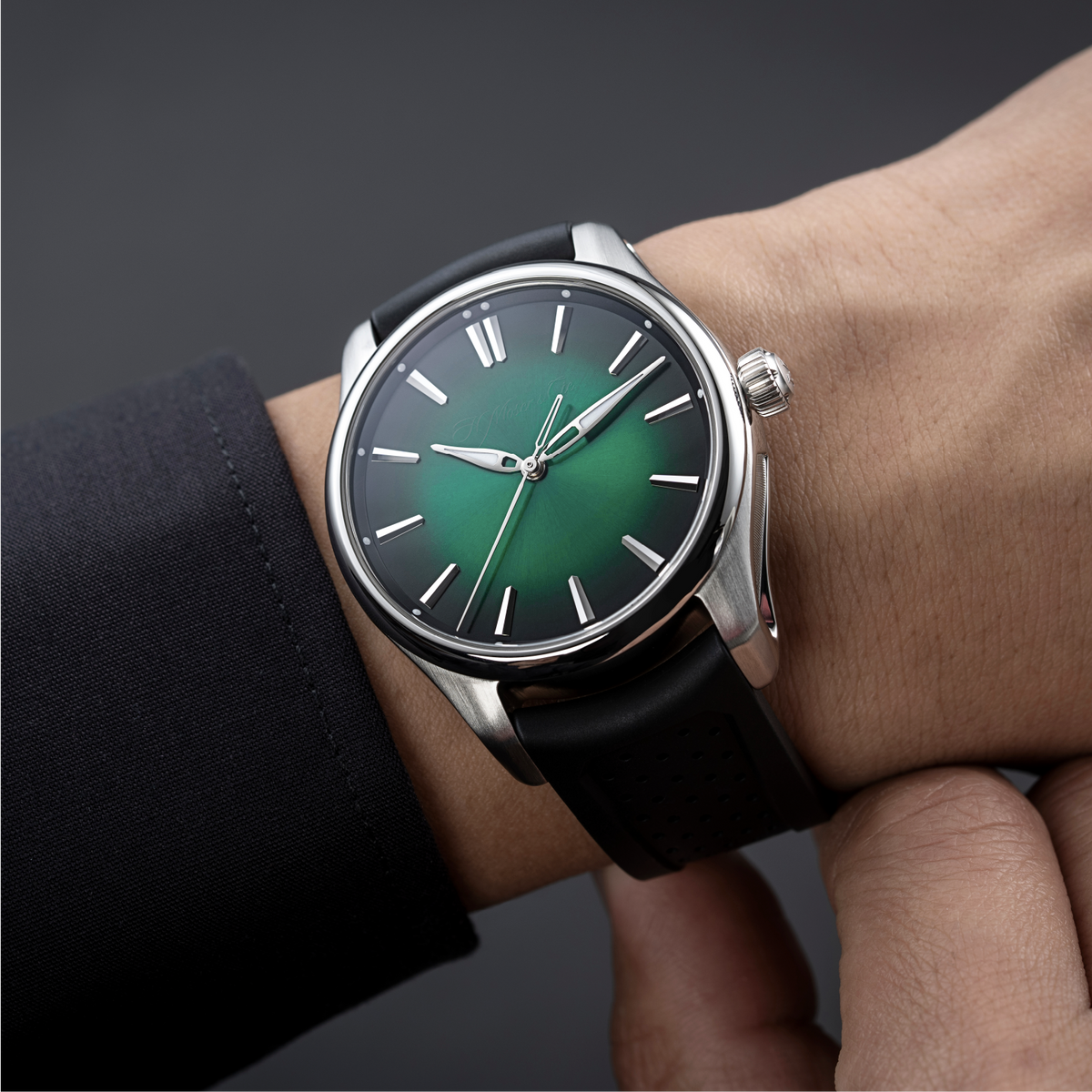 H. Moser & Cie Pioneer Centre Seconds - Cosmic Green