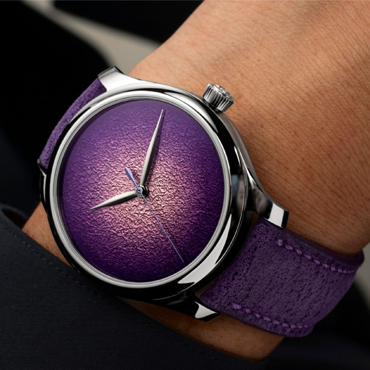 H. Moser & Cie Endeavour Centre Seconds Concept – Purple Enamel