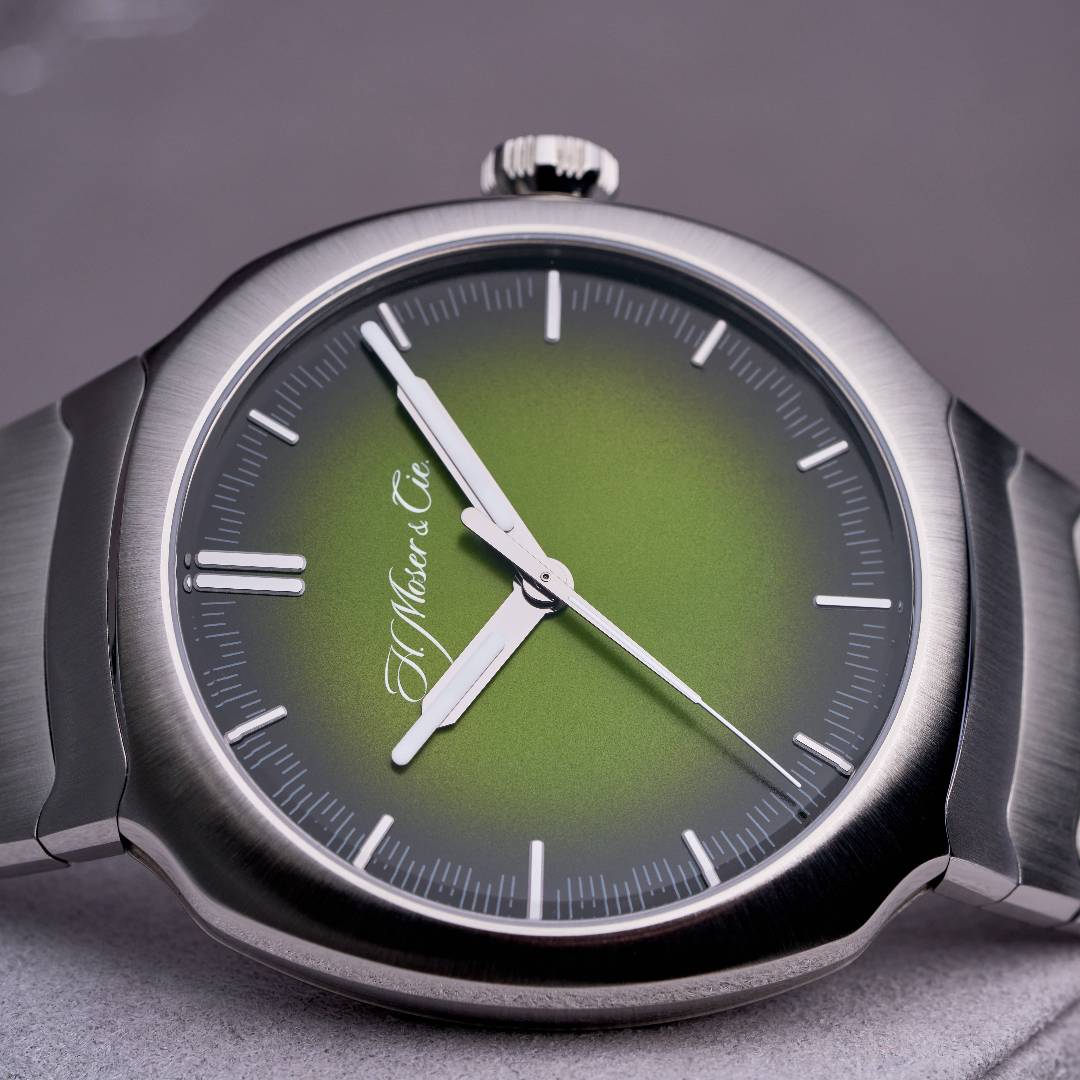 H. Moser & Cie. - Streamliner Centre Seconds Matrix Green