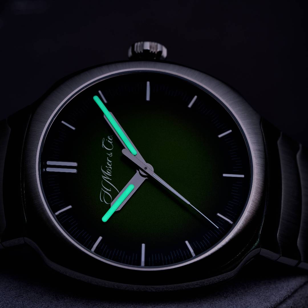 H. Moser & Cie. - Streamliner Centre Seconds Matrix Green