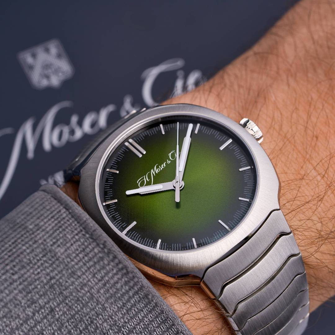 H. Moser & Cie. - Streamliner Centre Seconds Matrix Green