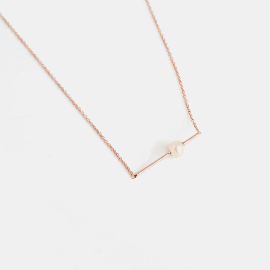 Tiny Om Pearl necklace