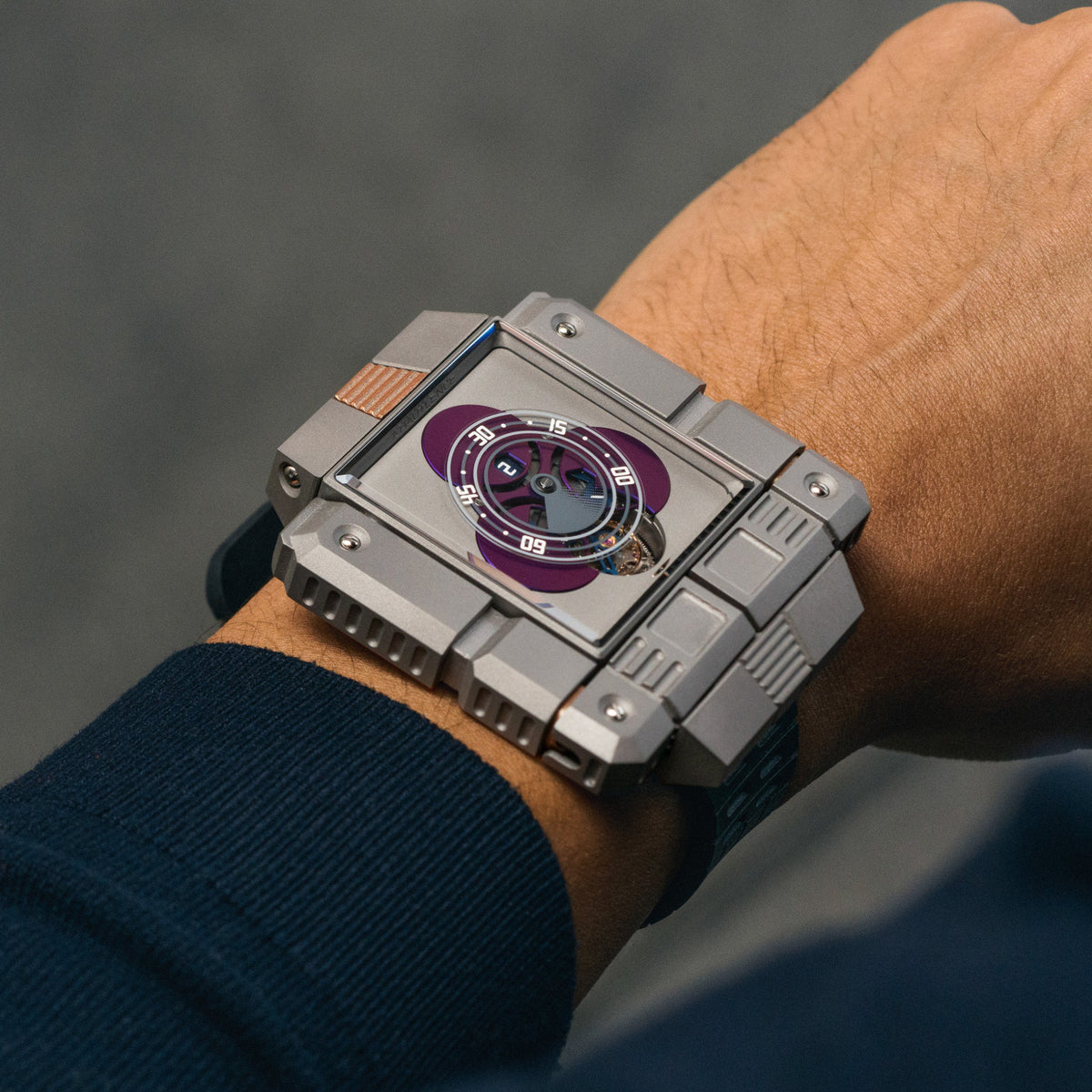 Hautlence Retrovision 85