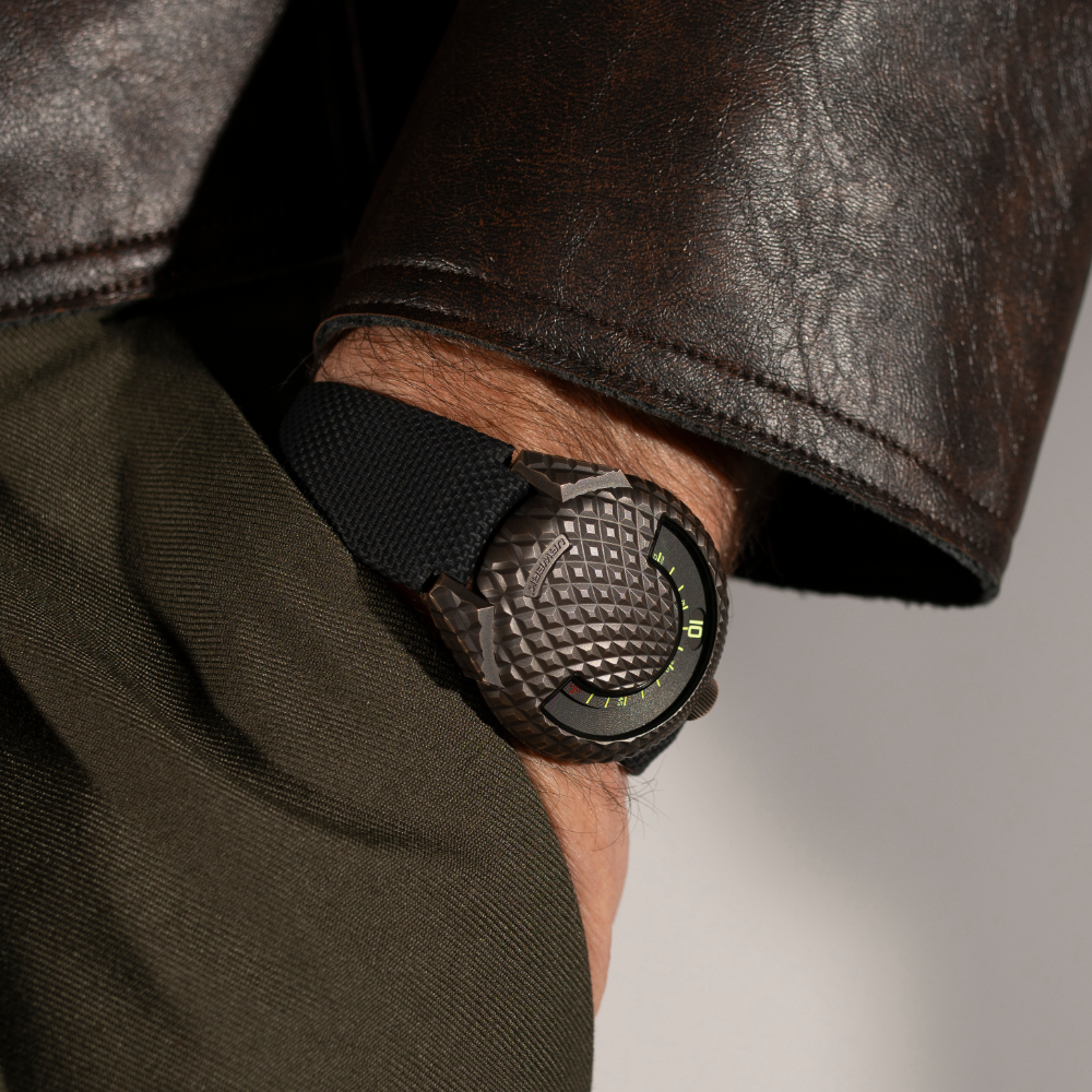 URWERK UR-101 T-REX