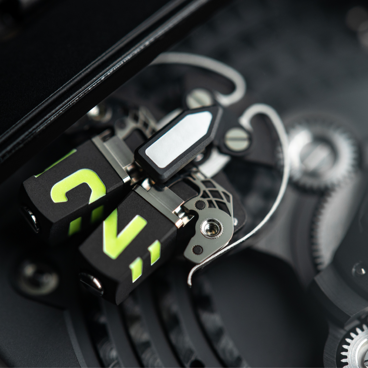 URWERK UR-120 'Space Black'