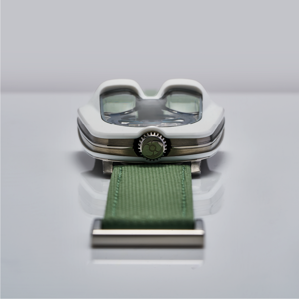 MB&F Horological Machine N°8 Mark 2 White CarbonMacrolon