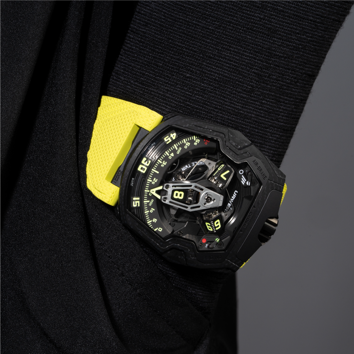 URWERK UR-230 “Black Star”