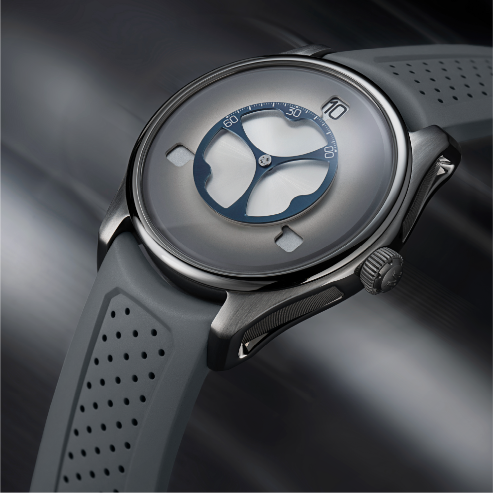 H. Moser & Cie Pioneer Flying Hours White Fumé