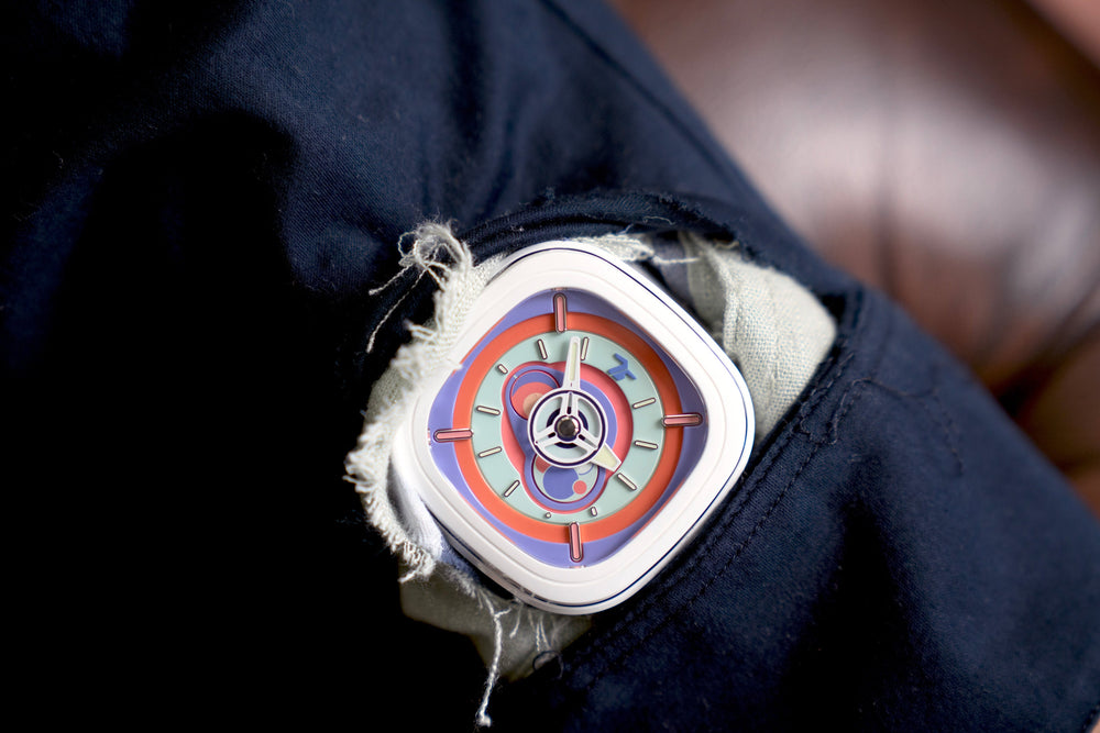 SEVENFRIDAY P1C/06 “Bubble Gum”