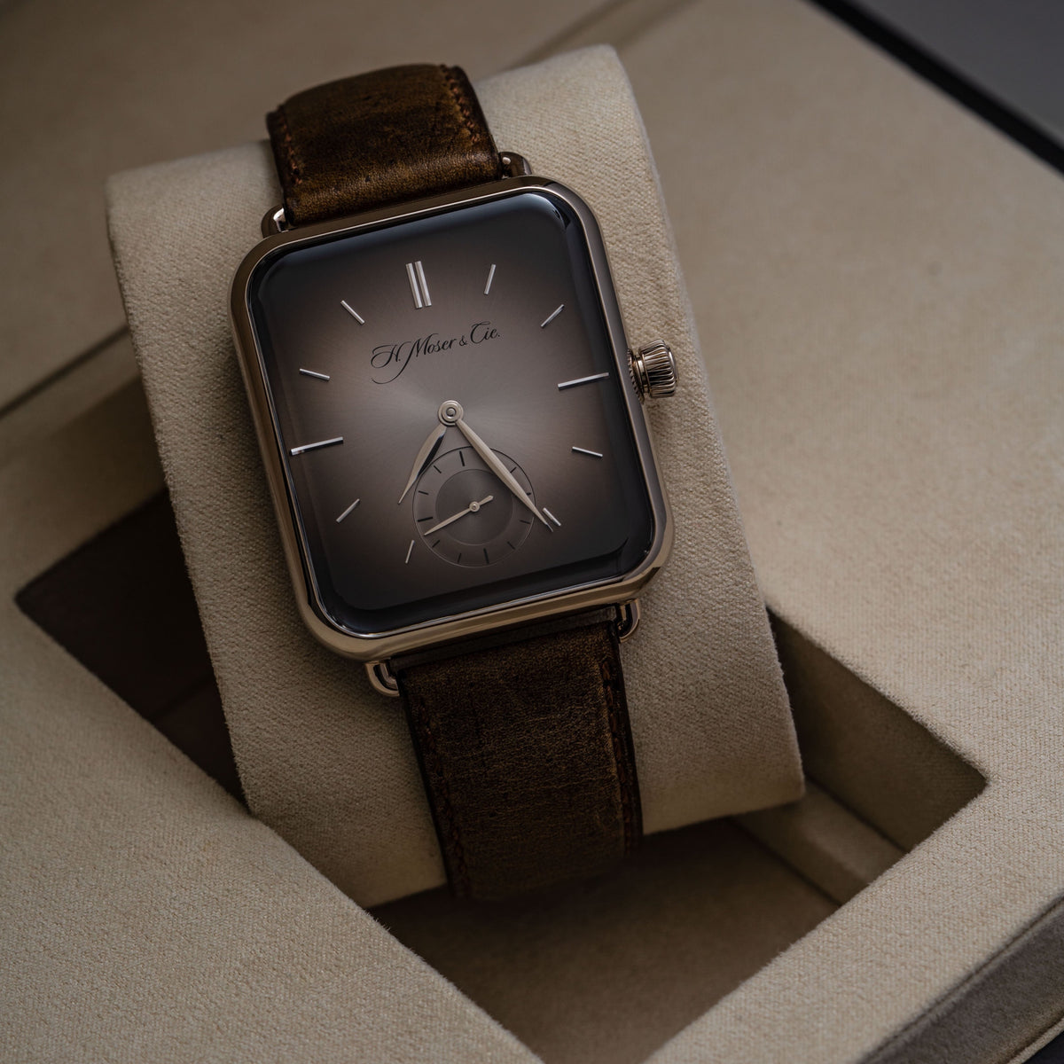 MOSER SWISS ALP WATCH (5324-0200)