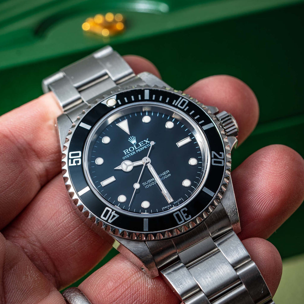 ROLEX SUBMARINER (NON-DATE) dial shot