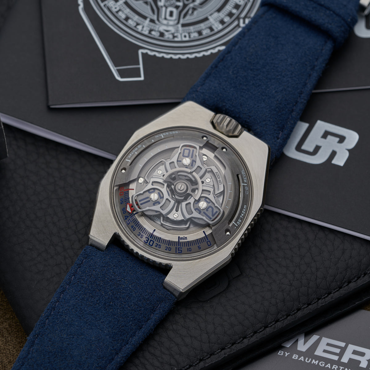URWERK UR-100V IRON LIMITED EDITION ANGLE