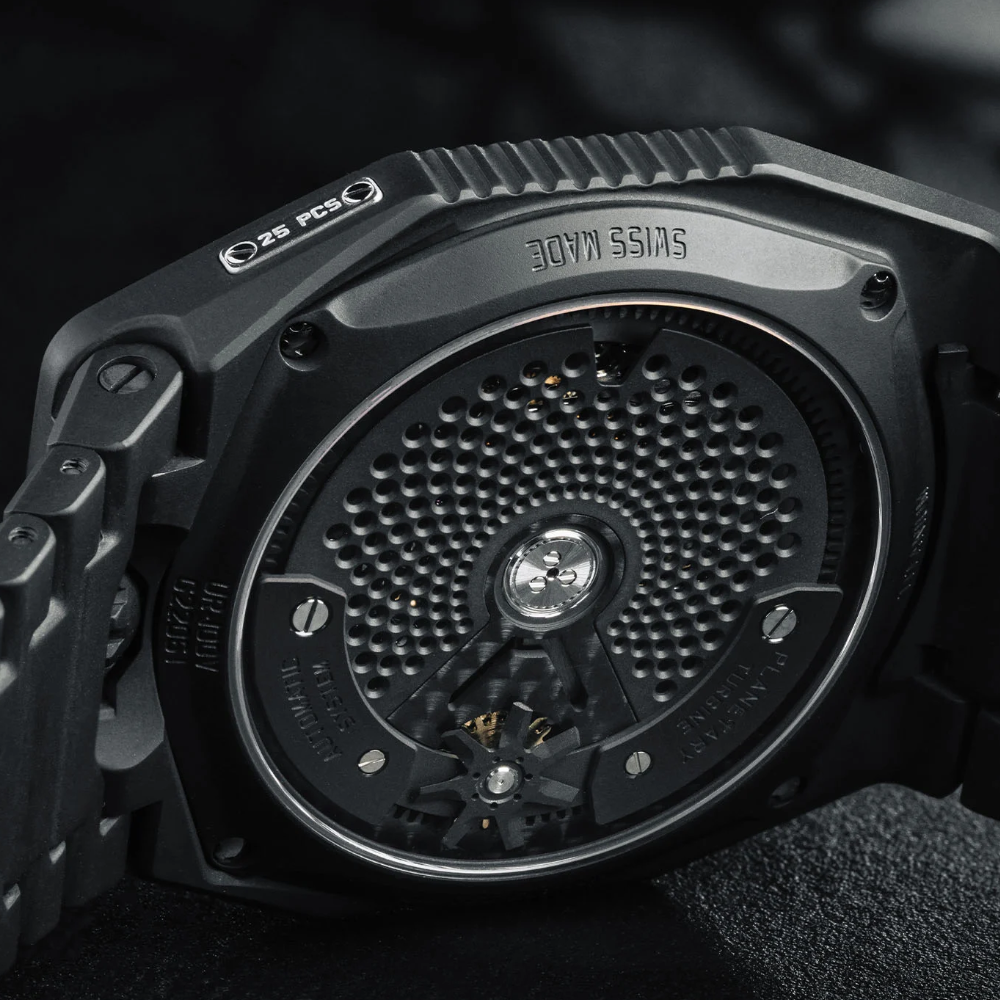 Urwerk UR-100V Full Black Titanium Jacket