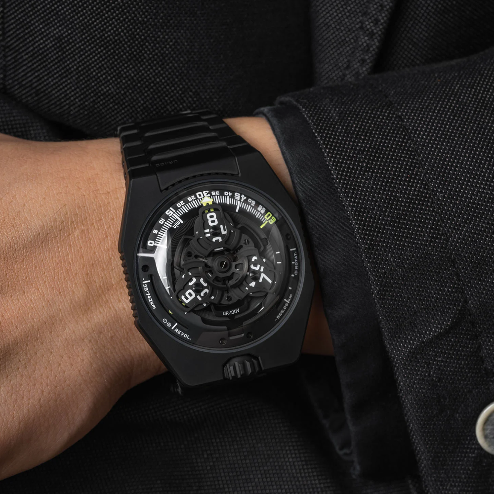 Urwerk UR-100V Full Black Titanium Jacket